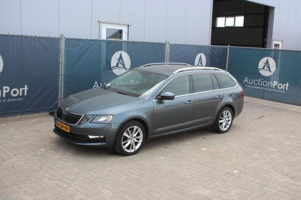 Skoda Octavia Petrol Station Wagon 150hp 2018 (Margin)