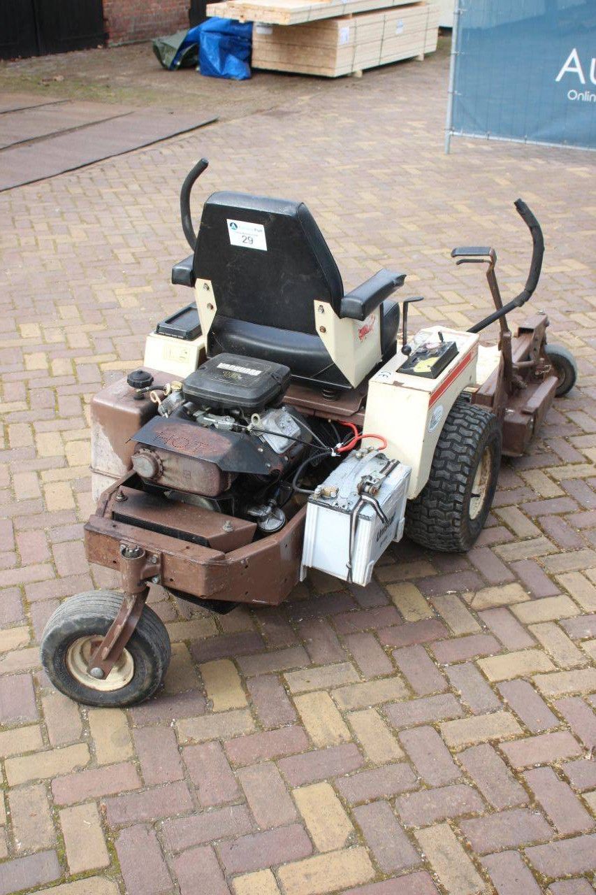 Grasshopper Zero-Turn-Aufsitzmäher, Benzin, 16 PS