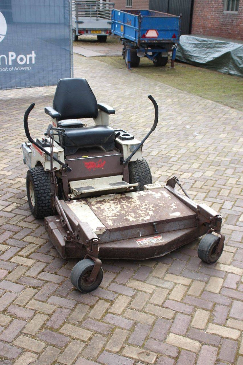 Grasshopper Zero-Turn-Aufsitzmäher, Benzin, 16 PS