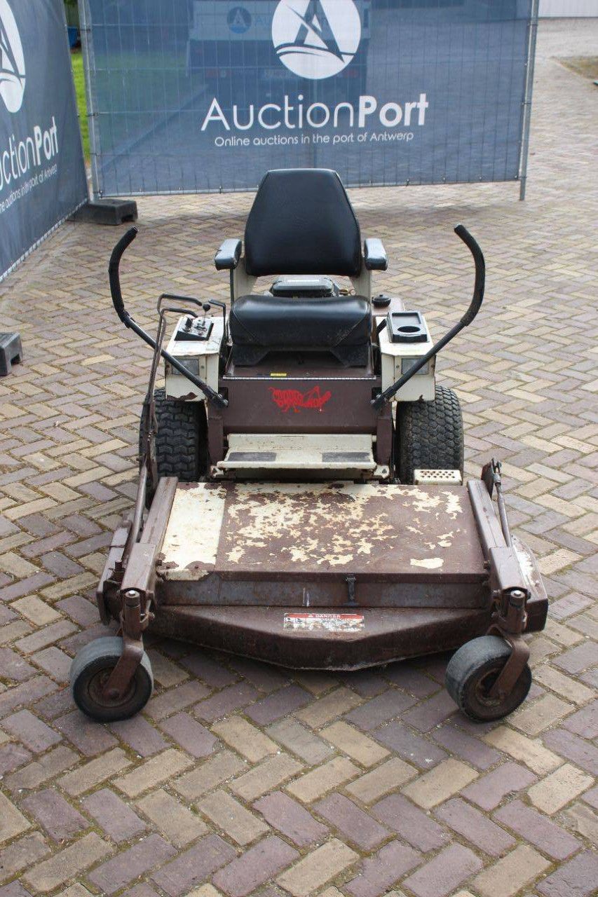 Grasshopper Zero-Turn-Aufsitzmäher, Benzin, 16 PS