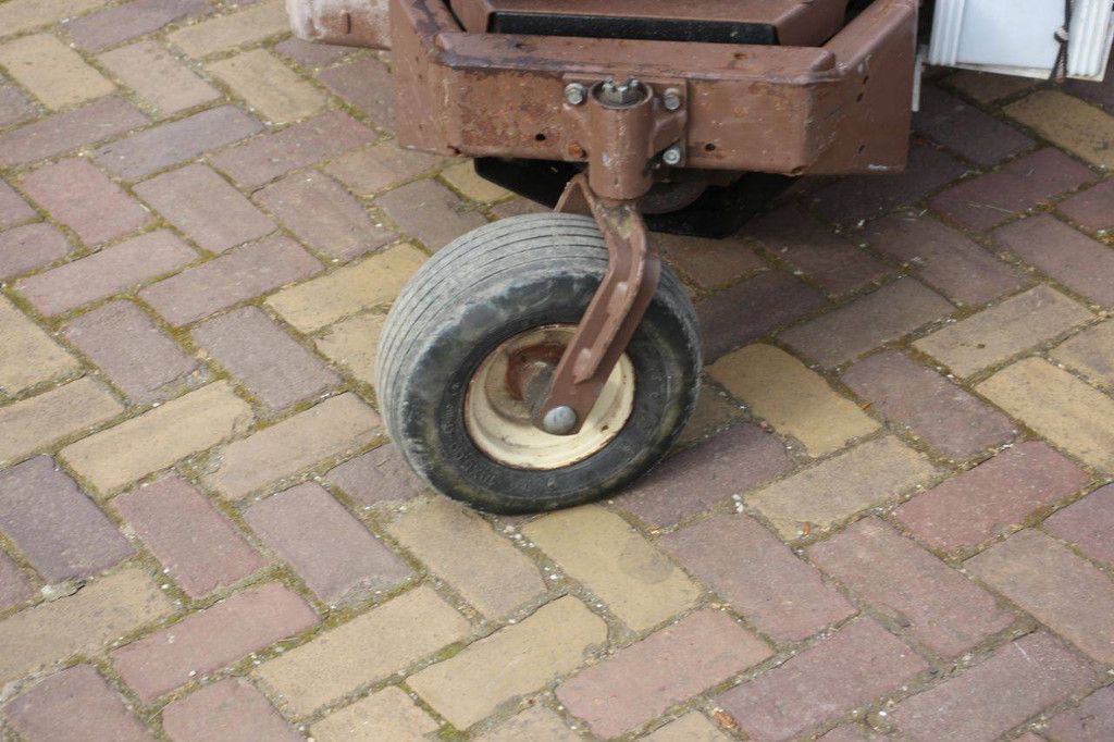 Grasshopper Zero-Turn-Aufsitzmäher, Benzin, 16 PS