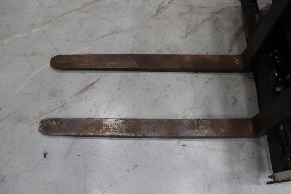 Heftruck Yale GDP35VX Diesel 3140kg 4.91m 2011