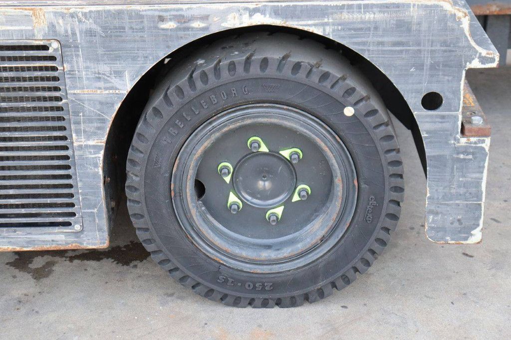 Valmar VSC40/12/40 Side Loader Diesel 4000kg 4.0m 2017