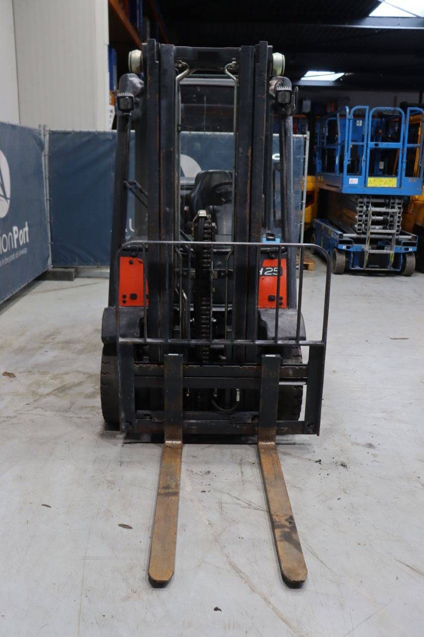Gabelstapler Linde H25T-01 Diesel 2500kg 7m 2011