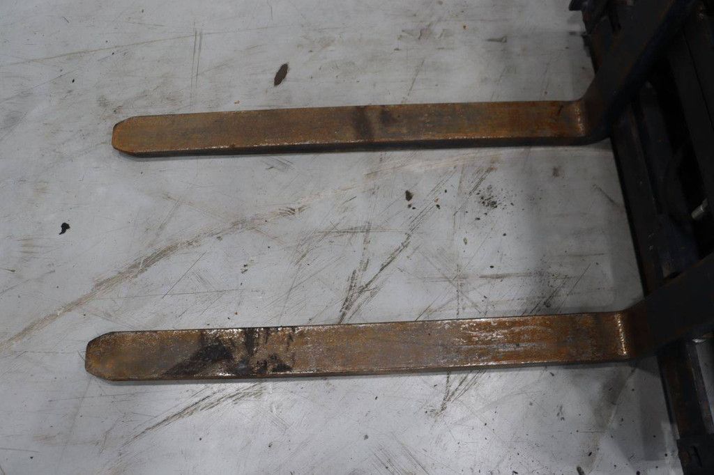 Gabelstapler Linde H25T-01 Diesel 2500kg 7m 2011