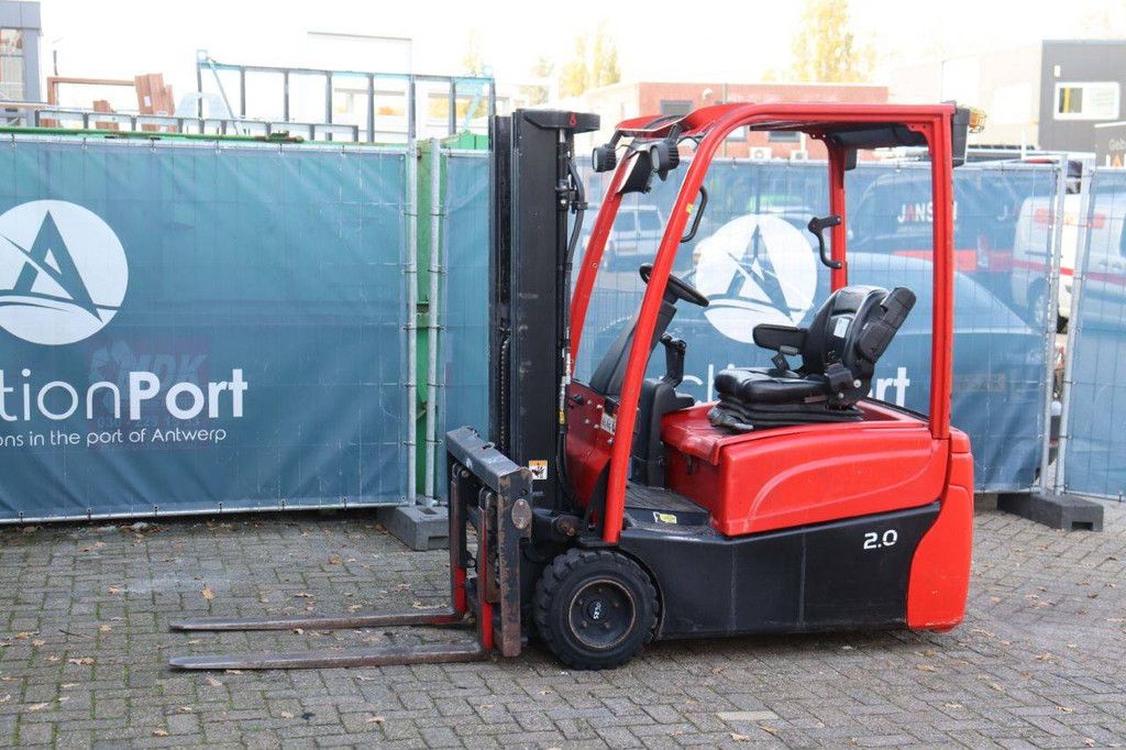 Hyster J2.0XNT MWB Electric Forklift 1520kg 4.6m 2013