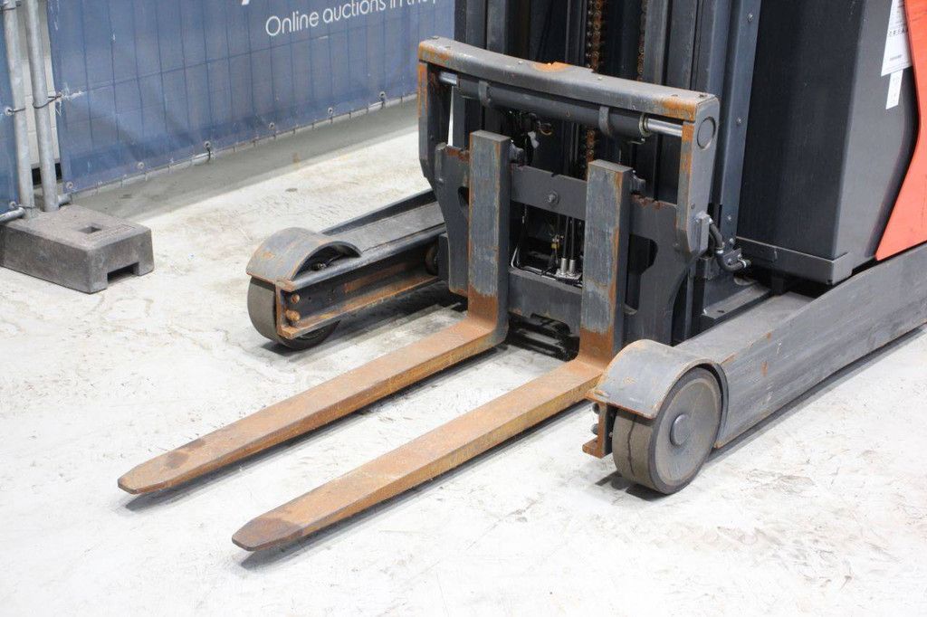 Fenwick-Linde R14-01 Elektro-Schubmaststapler 1400 kg 2015