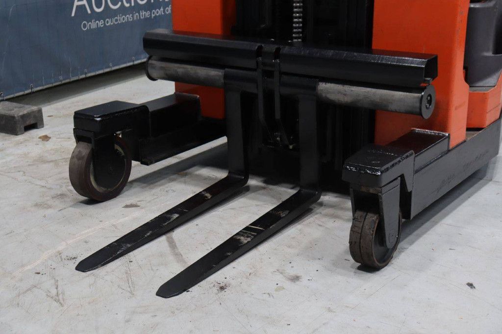 Schubmaststapler BT FRE270 Elektro 2700 kg 6,3 m 2008