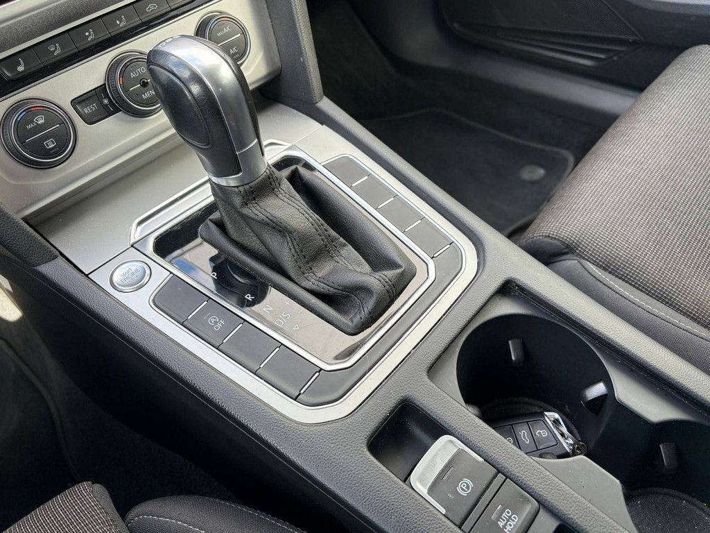 Personenauto Volkswagen Passat Benzine 150pk 2019 (Marge)