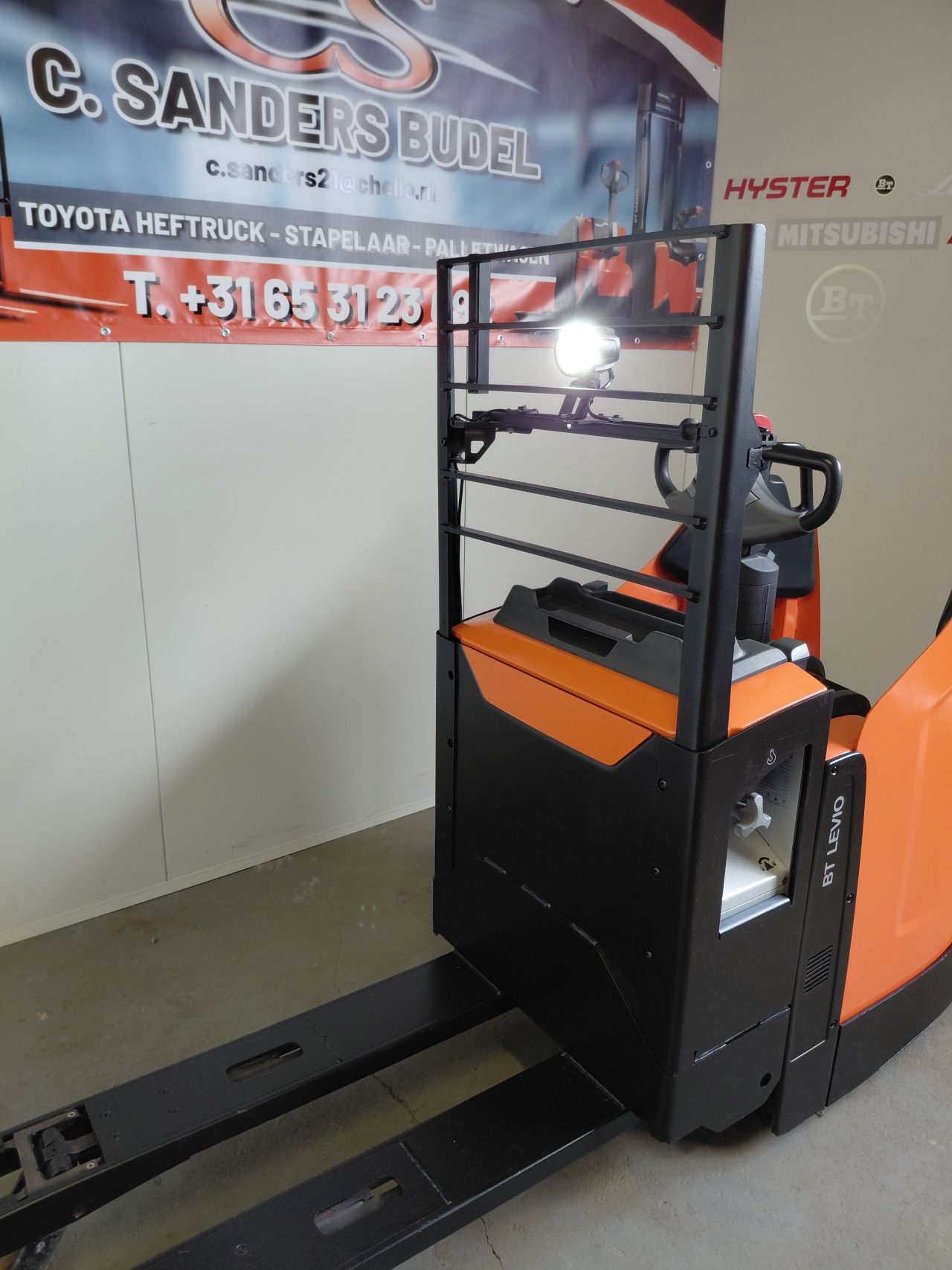 Toyota LPE220 meerij palletwagen