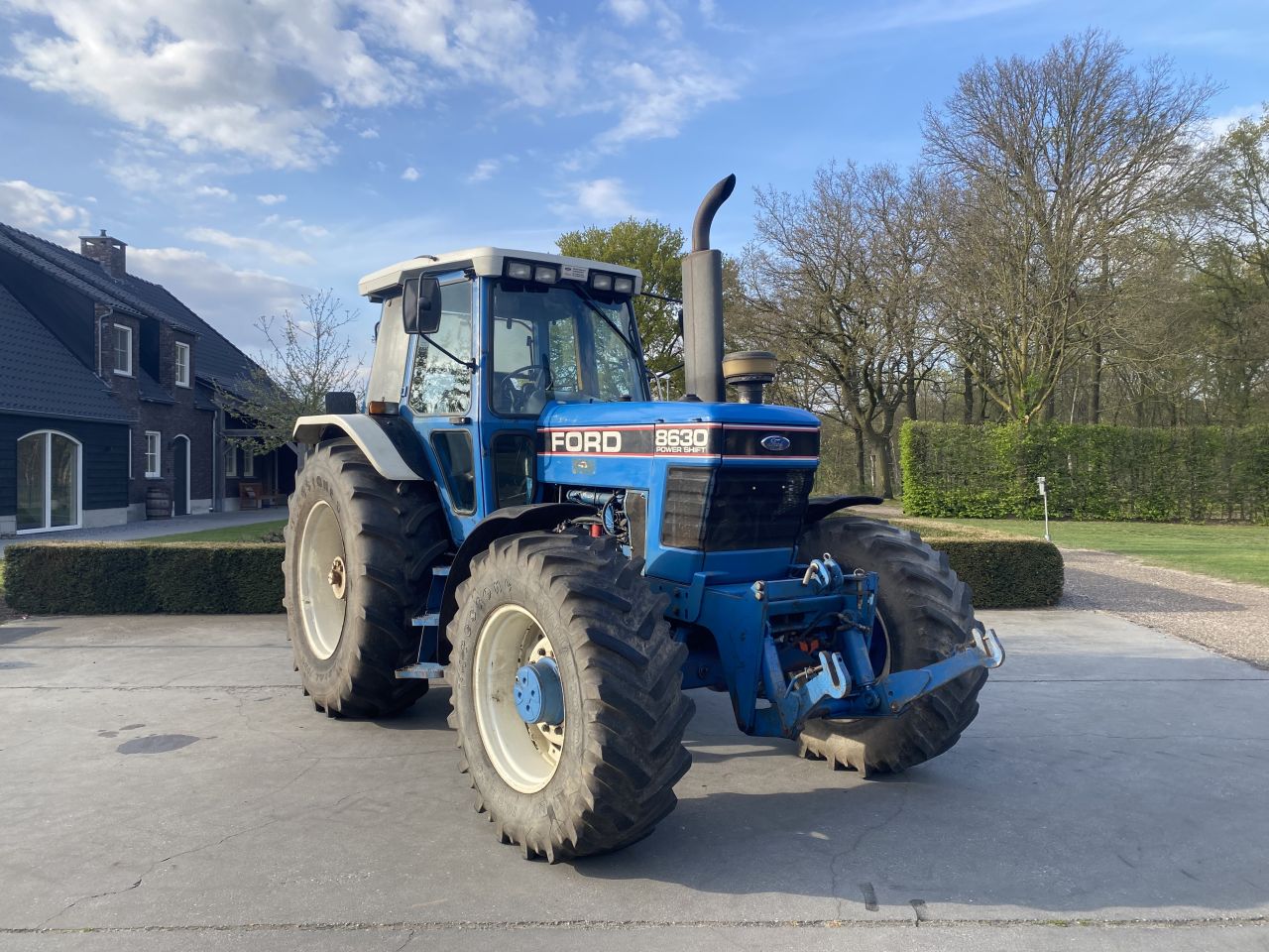 Ford 8630 powershift 40kmh lucht fronthef