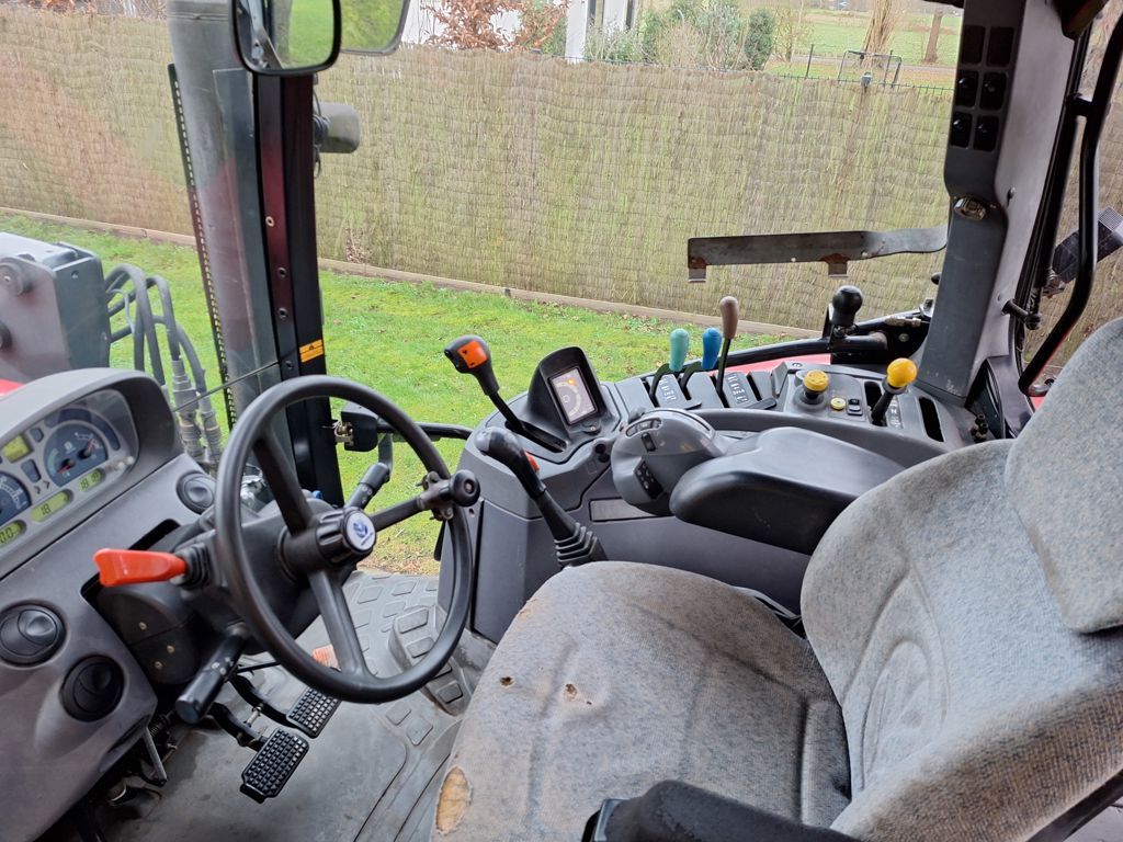 New Holland TS130A