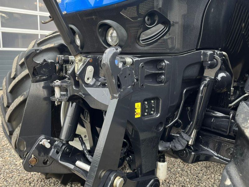 New Holland T7.315 Med frontlift