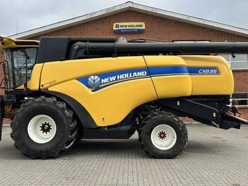 New Holland CX8.85 SLH + 35” VarioFeed HD