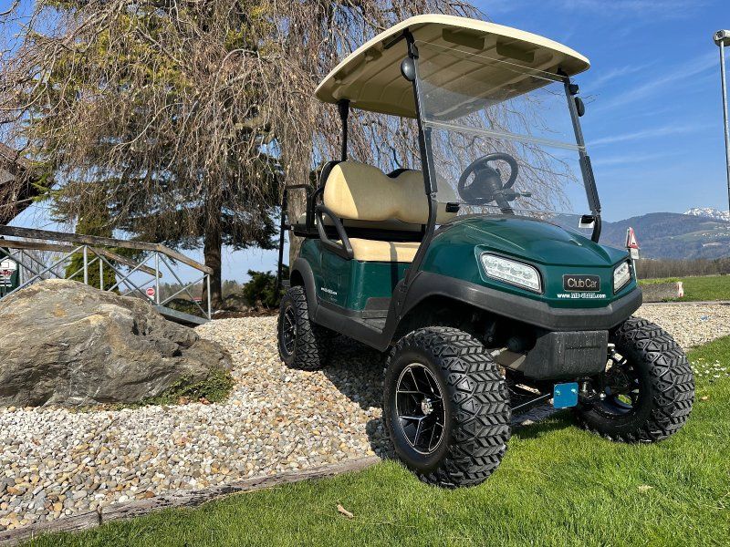 Club Car Tempo mit Geländefahrwerk
