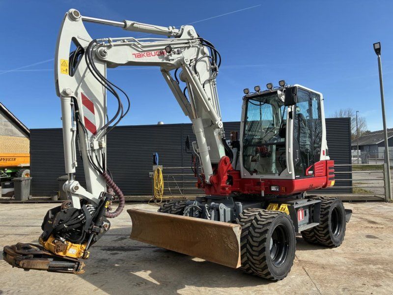 Takeuchi TB295W
