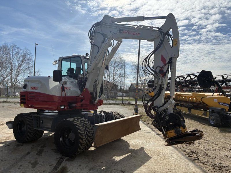Takeuchi TB295W