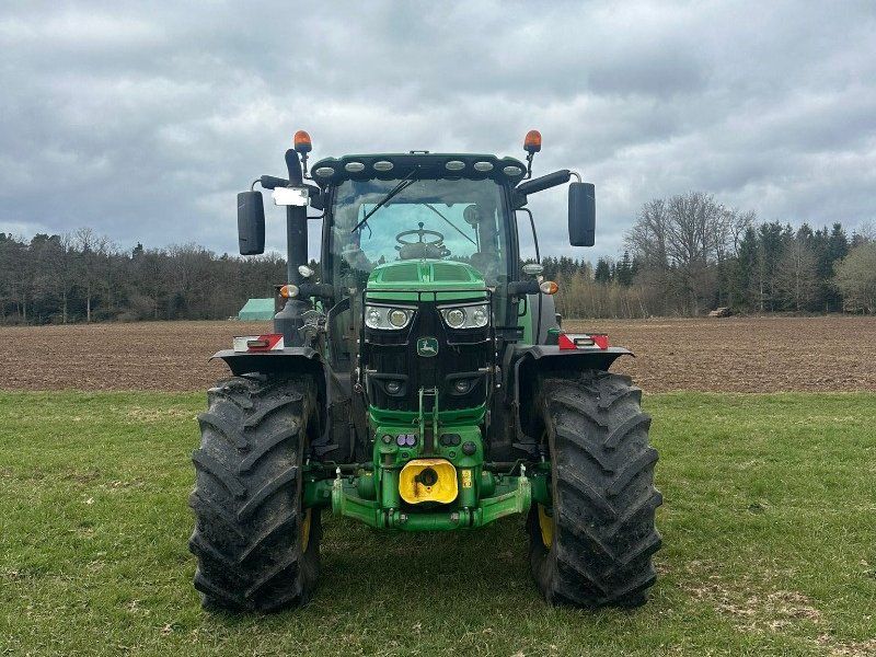 John Deere 6215R IM KUNDENAUFTRAG