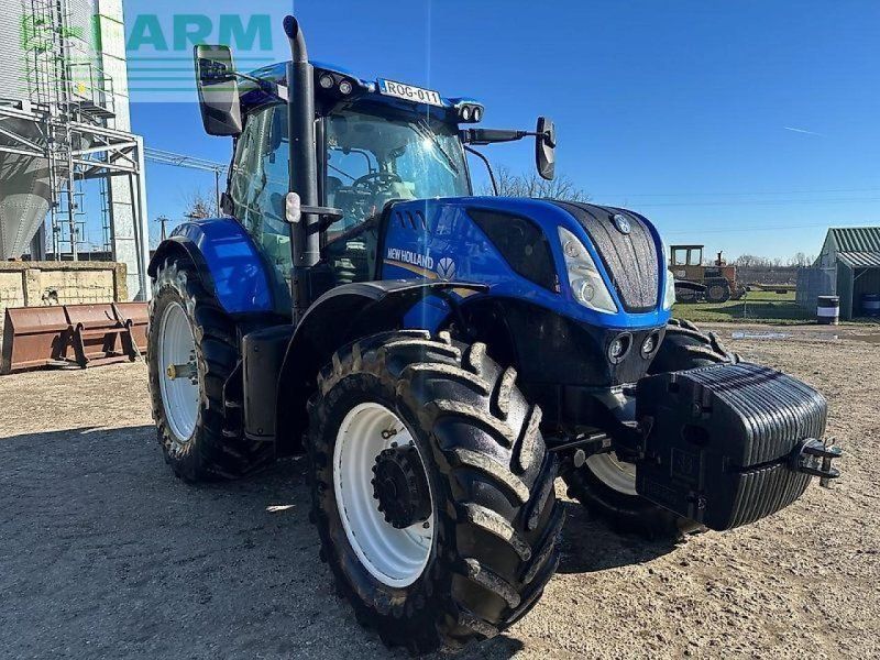 New Holland t7.245