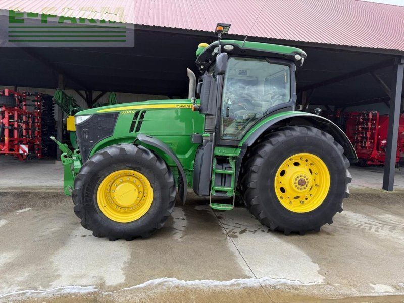 John Deere 7230R
