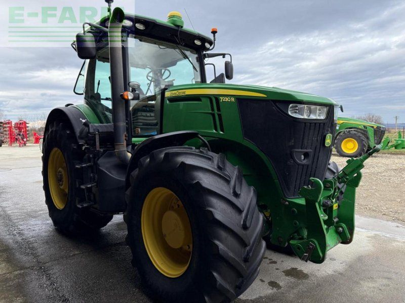 John Deere 7230R