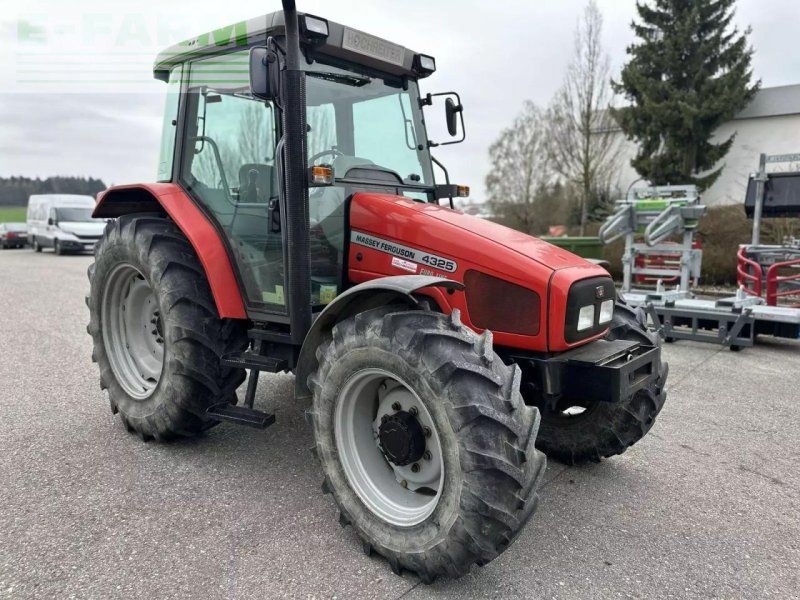 Massey Ferguson 4325-4 lp