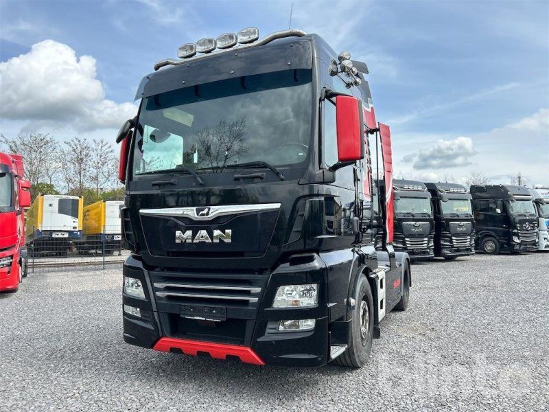 MAN TGX 18.500 Red-Lion