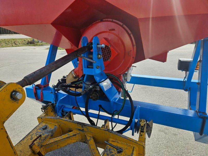 Monosem Düngertank, Reihenstreuer