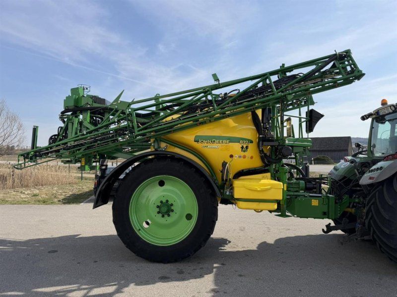 John Deere 832i TF Spritze, Distance Control, Section Control, mit Lenkung