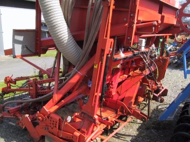 Kuhn AL302Venta