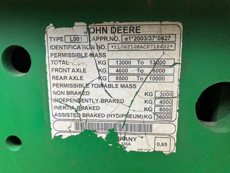 John Deere 6210R