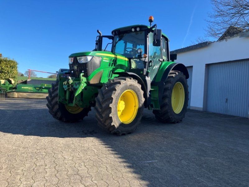 John Deere 6120M
