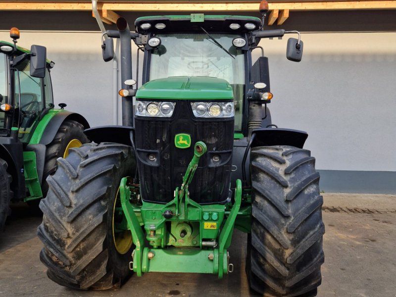 John Deere 7260R