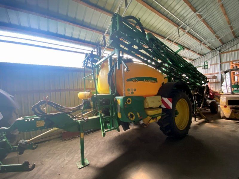 John Deere 740 i