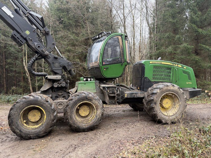 John Deere 1270 E