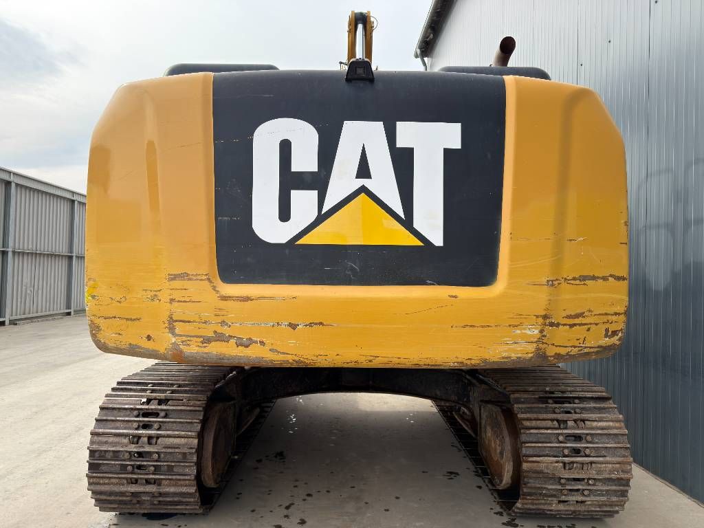 CAT 323EL VA
