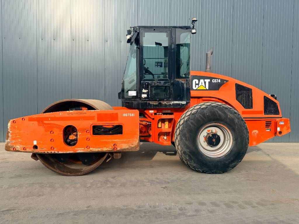 CAT CS74