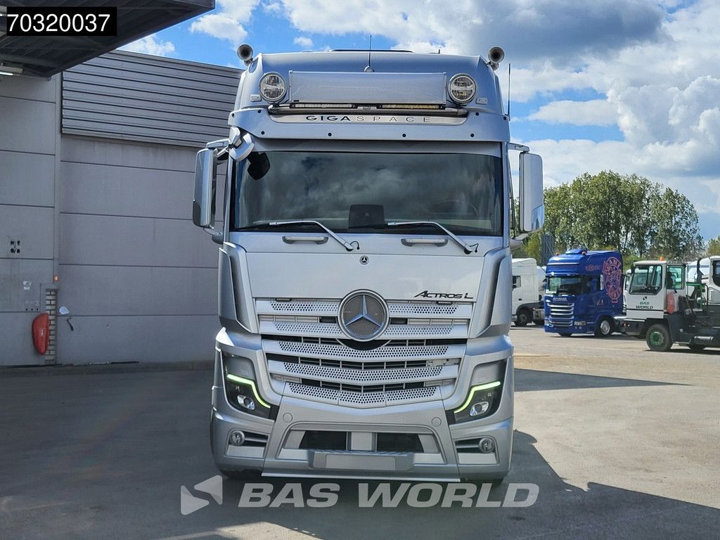 Mercedes Actros Actros 1963 4X2 GigaSpace Retarder Full-Air 2xTanks Alcoa's ACC Navi