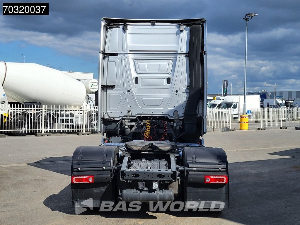 Mercedes Actros Actros 1963 4X2 GigaSpace Retarder Full-Air 2xTanks Alcoa's ACC Navi