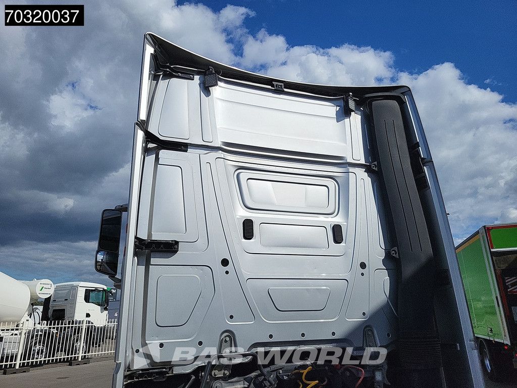 Mercedes Actros Actros 1963 4X2 GigaSpace Retarder Full-Air 2xTanks Alcoa's ACC Navi