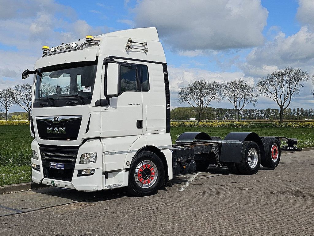 M.A.N. 26.500 TGX 6x2*4