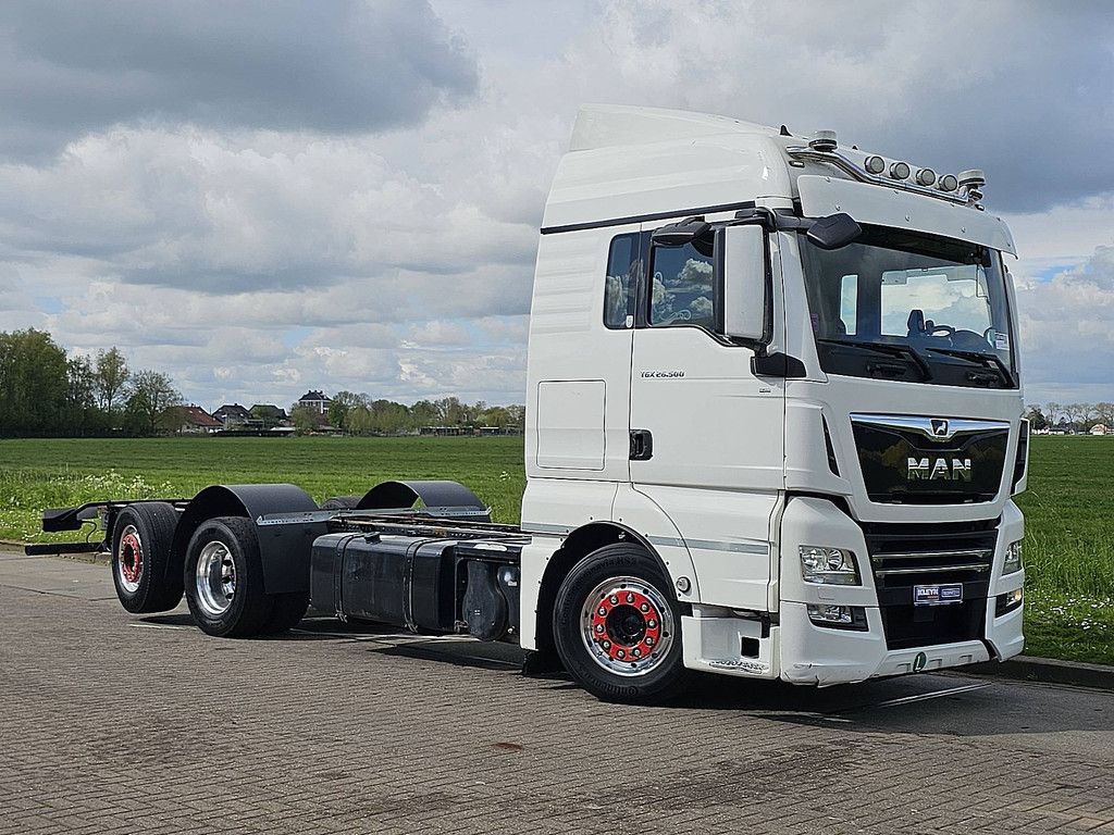 M.A.N. 26.500 TGX 6x2*4