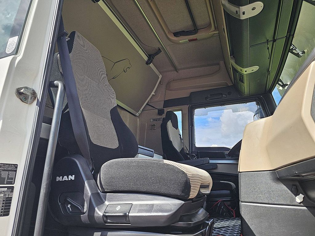 M.A.N. 26.500 TGX 6x2*4