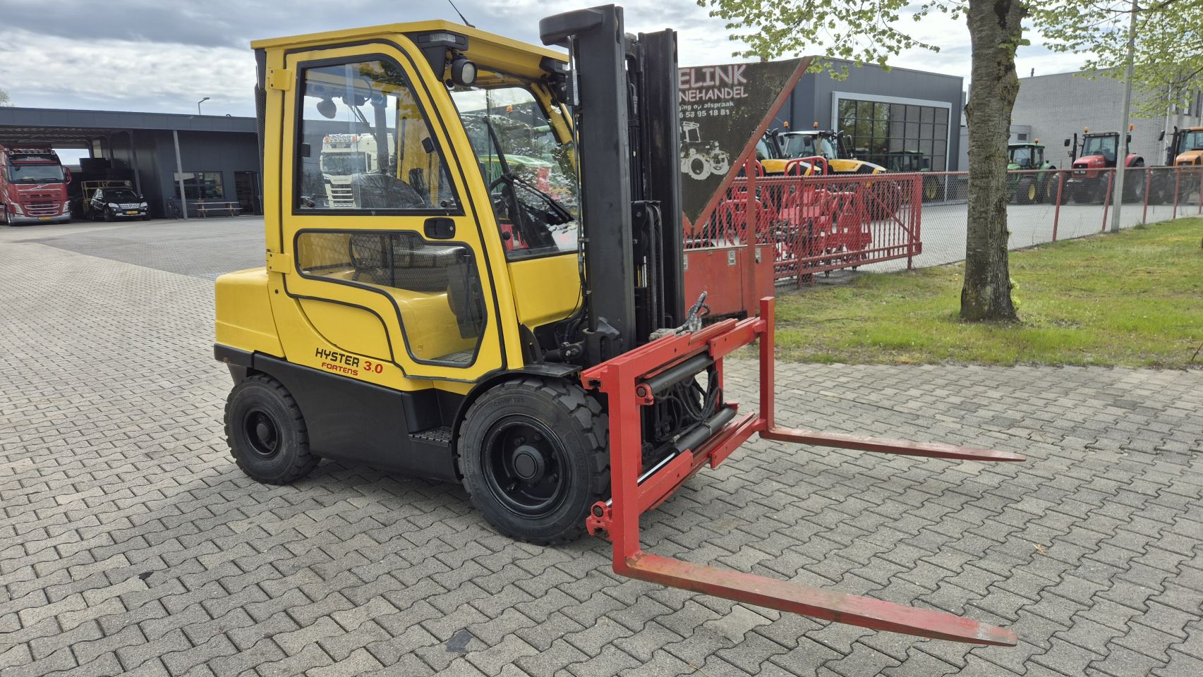 HYSTER Fortens H3.0FT Diesel Freelift en vorken versteller