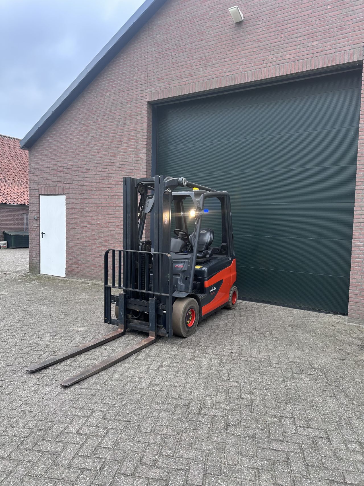 Linde E25-01 2500kg triplo elektrische heftruck