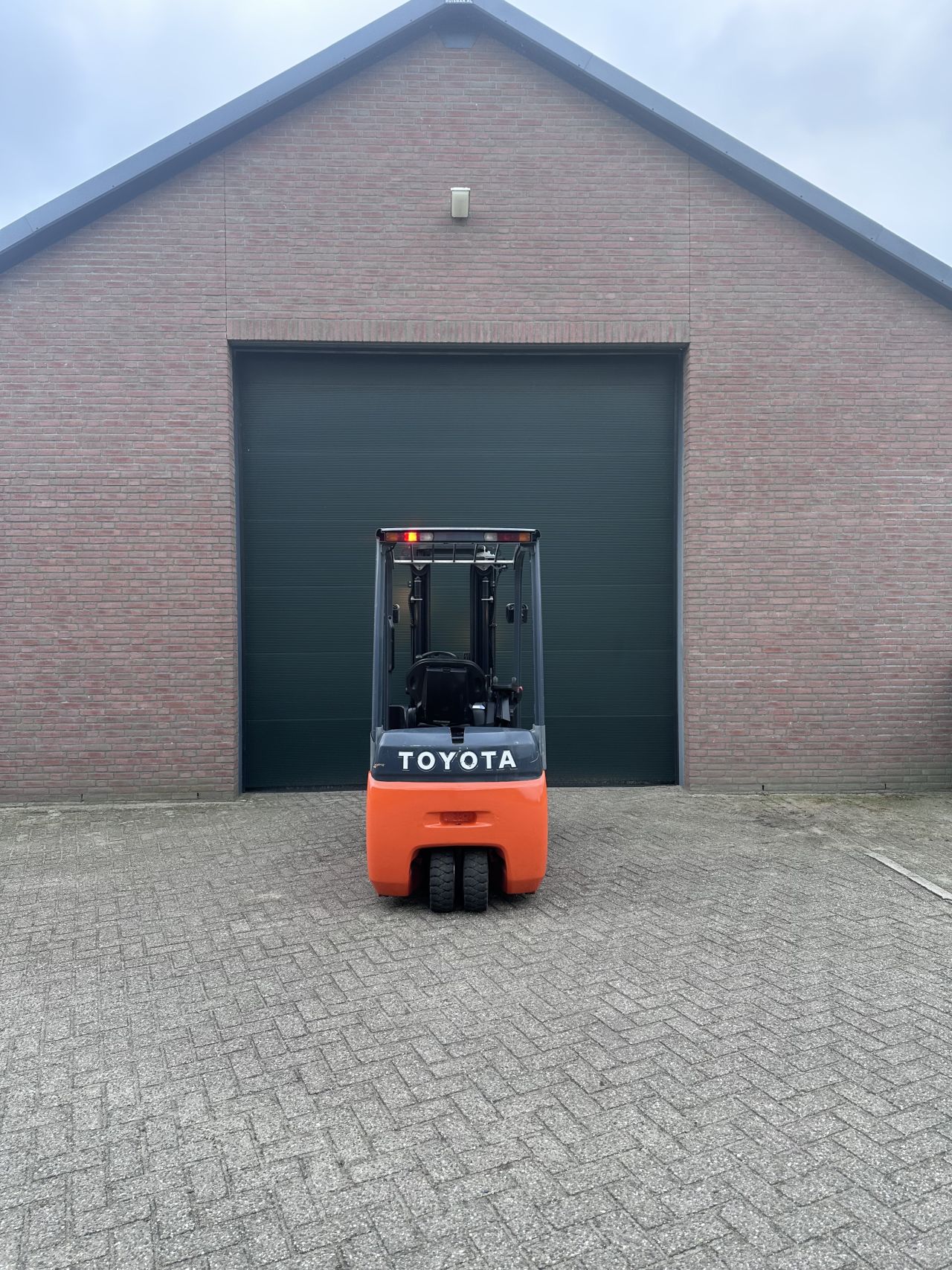 Toyota 8FBET20 2000kg triplo elektrische heftruck