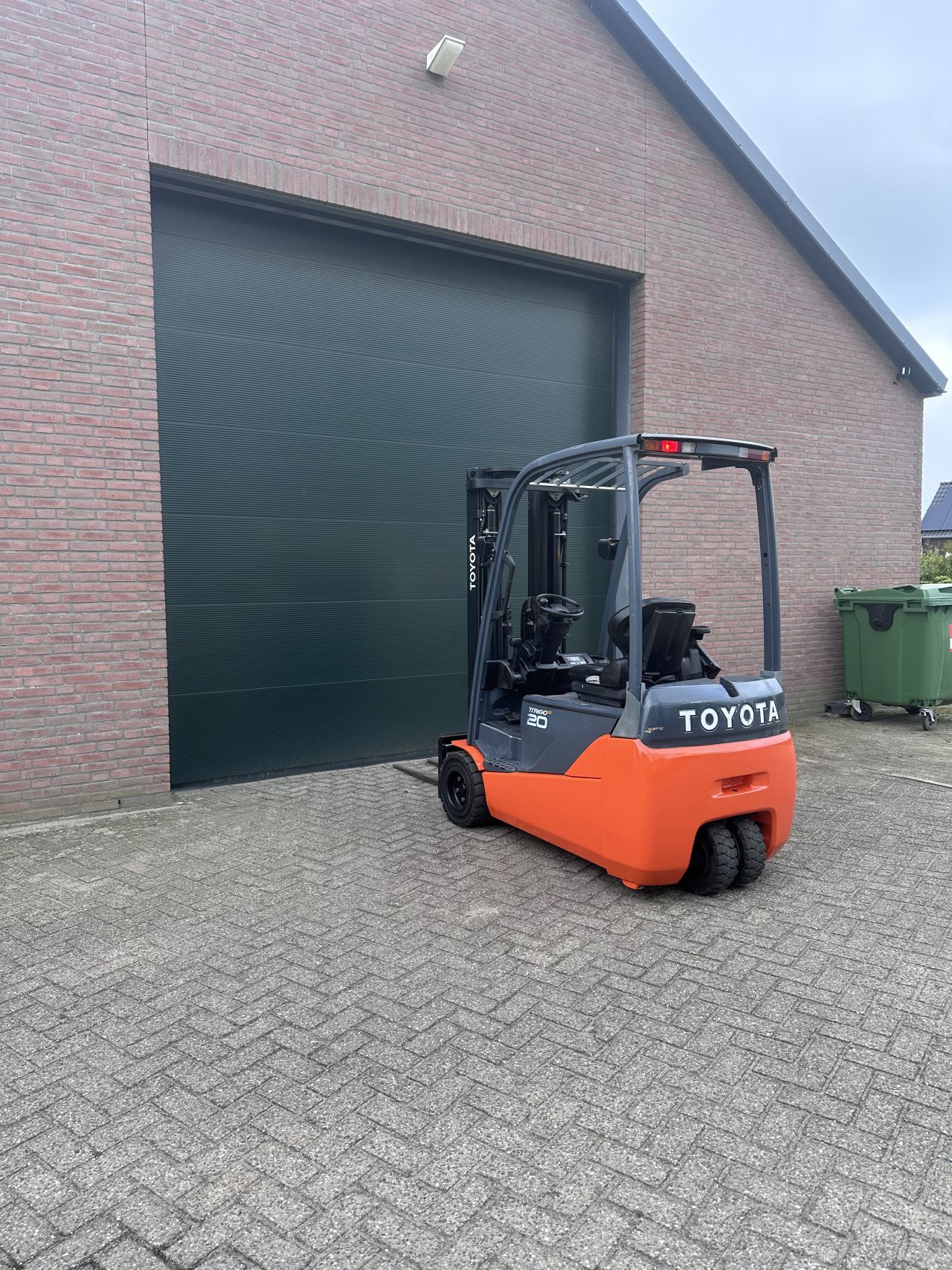 Toyota 8FBET20 2000kg triplo elektrische heftruck