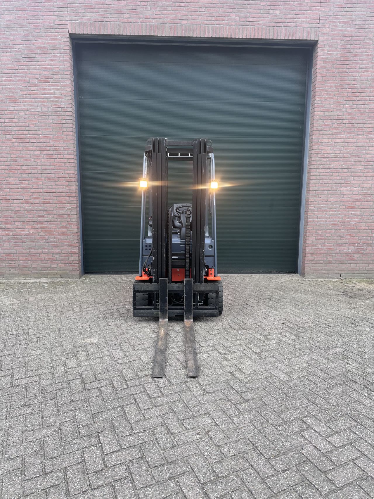 Toyota 8FBET20 2000kg triplo elektrische heftruck