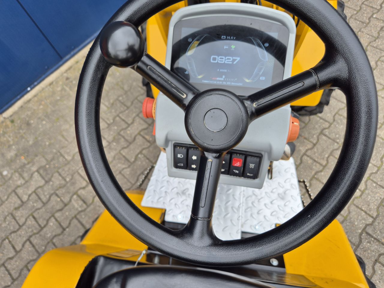 HYTEC X200 SHOVEL BOUWJAAR 2022 MET SLECHTS 208 UUR