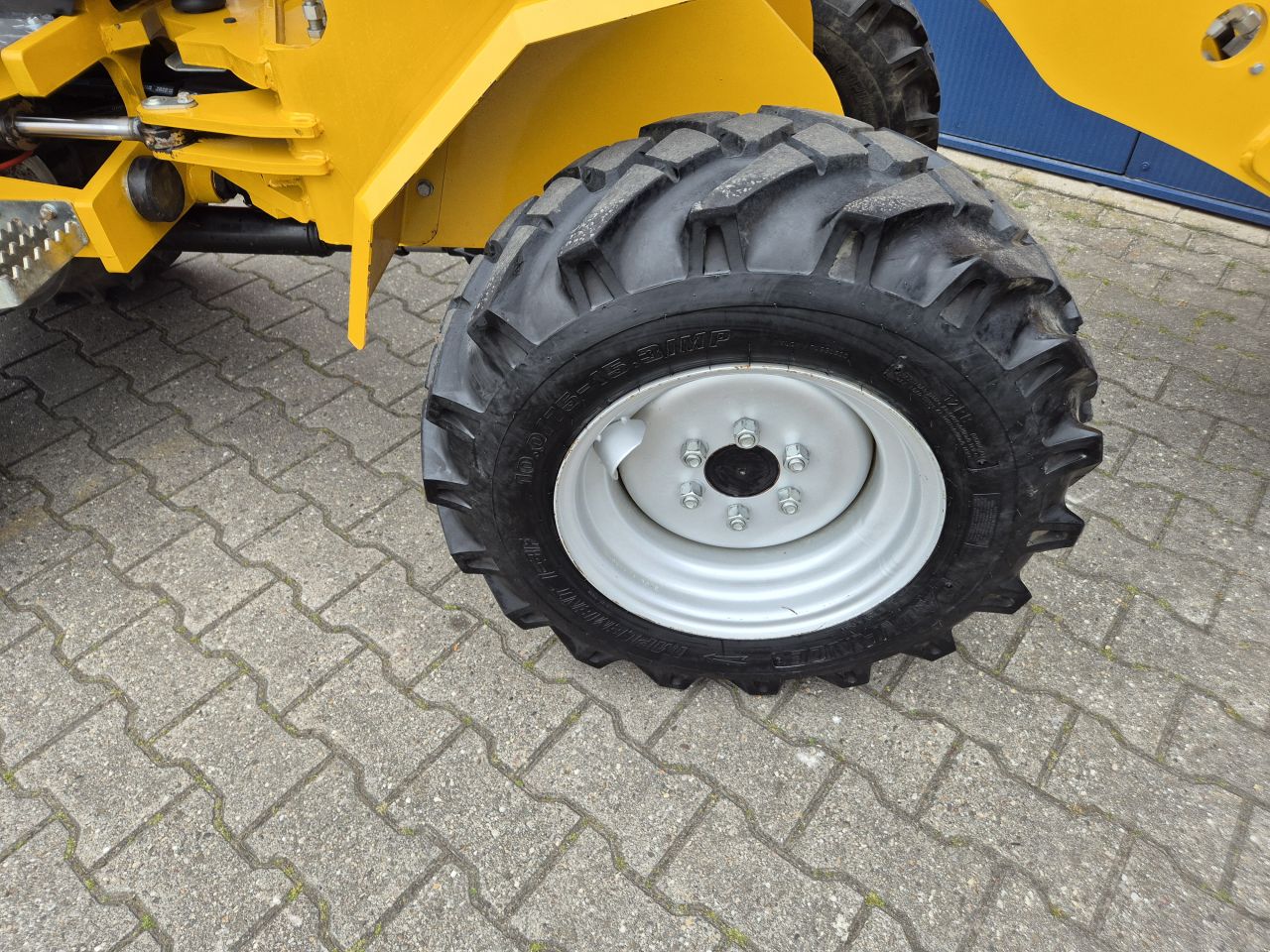 HYTEC X200 SHOVEL BOUWJAAR 2022 MET SLECHTS 208 UUR